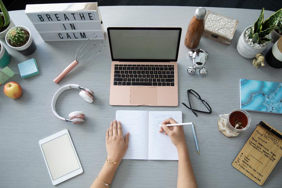 22 Top Websites To Get Writing Gigs In 2019